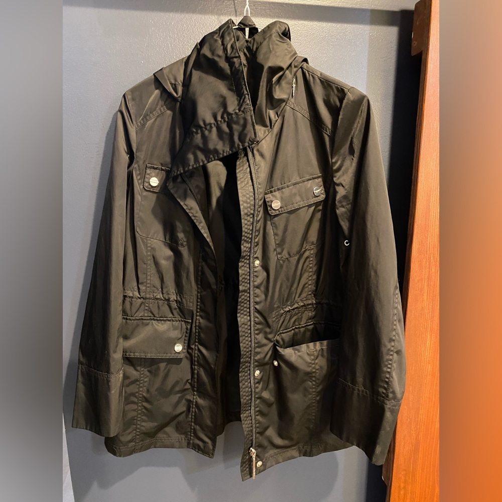 Calvin Klein rain jacket with hood and pouch